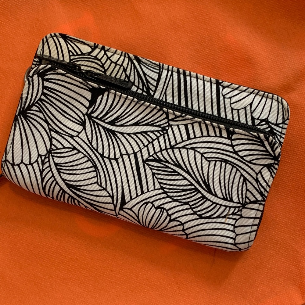 Thirty-One Brand Black & White Leaf Print Wallet